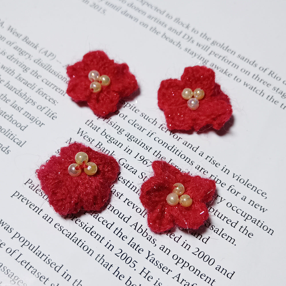 Handcrafted Warm-Coloured Knit Daisy Flowers, 1" Realistic Faux Floral Embellishments for Corsages, Gift Wrapping, Home Decor, Weddings