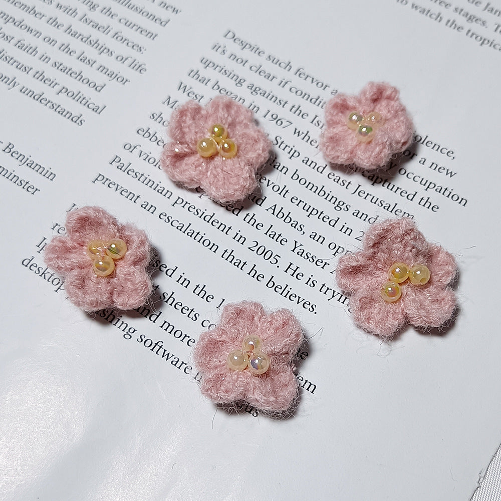 Handcrafted Warm-Coloured Knit Daisy Flowers, 1" Realistic Faux Floral Embellishments for Corsages, Gift Wrapping, Home Decor, Weddings