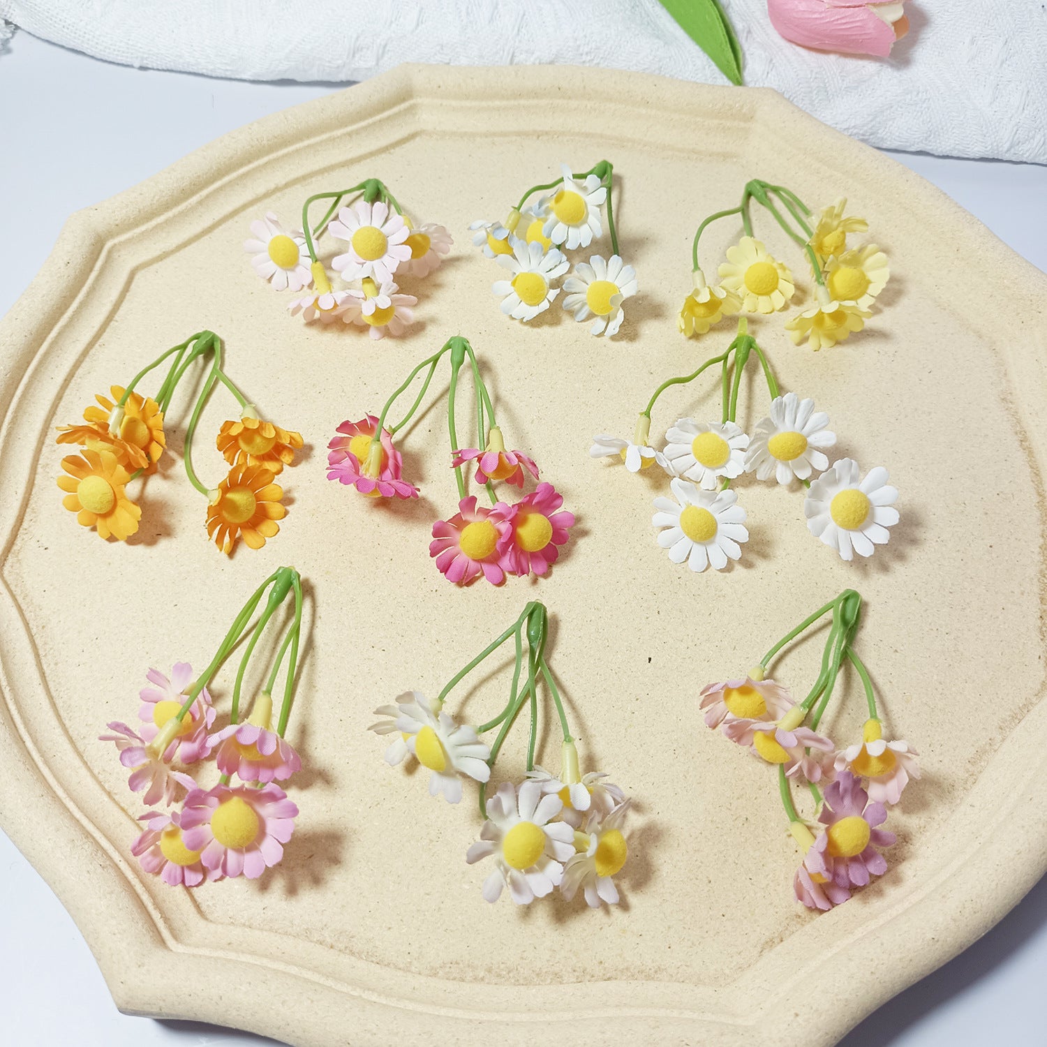 20 Pcs Mini Silk Daisy Bundles, 3" Small Faux Daisies for DIY Crafts, Rustic Wedding Decor, Wreath Making, Corsages & Gift Toppers