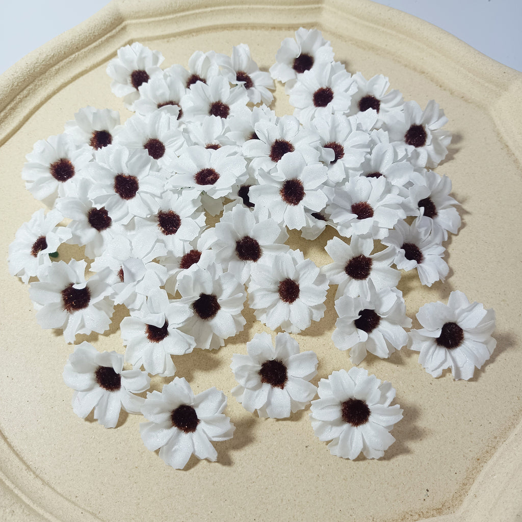 50-Pack Small Silk Daisy Heads, 1.5" Faux Cosmos Flowers for DIY Crafts, Wreaths, Wedding Decor & Event Floristry, Bulk Floral Supplies