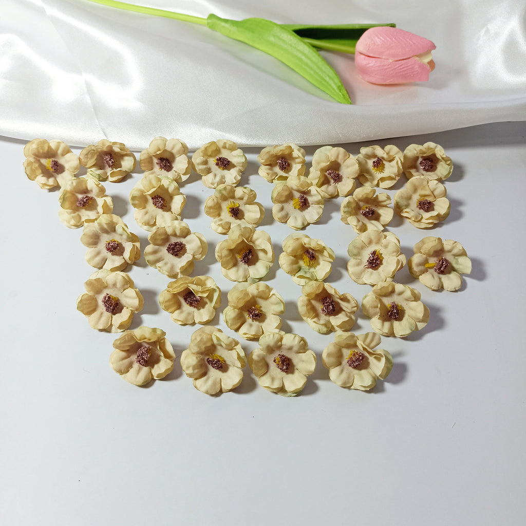 Bulk 100-Pack Mini Daisy Flower Heads, 1" Realistic Faux Flowers for DIY Wedding Crafts, Corsages & Millinery Embellishments