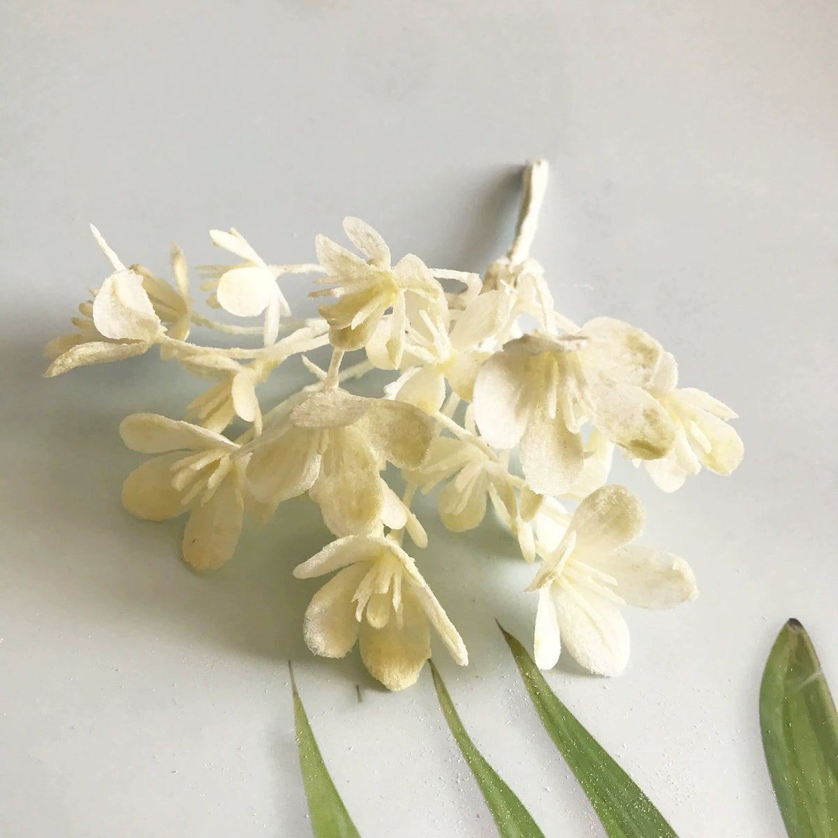Artificial Frosted Greenery Picks, 6.5" Pine Mist Stems, Realistic Filler Foliage for DIY Wreaths, Weddings & Crafts, Available in 8 Colours