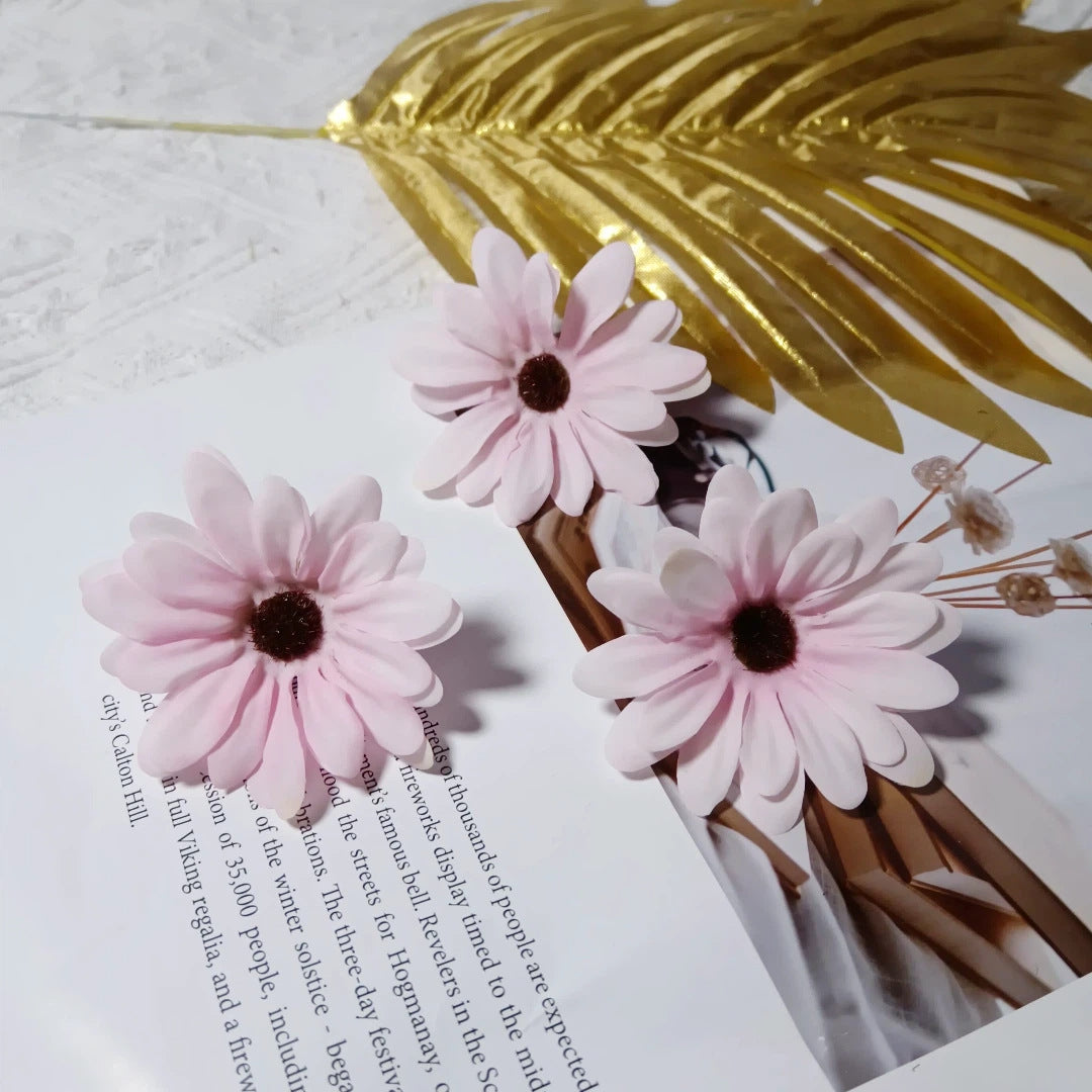 Realistic 3" Daisy Flower Heads, Soft Fabric, Perfect for DIY Wedding Decor, Home Accents, Gift Wrapping, Floral Arrangements