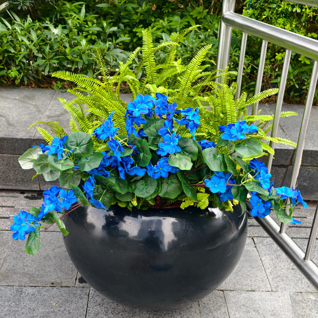 64cm UV Resistant Faux Geranium – Realistic Artificial Silk Plant, No-Fade Bush for Garden, Patio, Balcony, Porch & Indoor Home Decor
